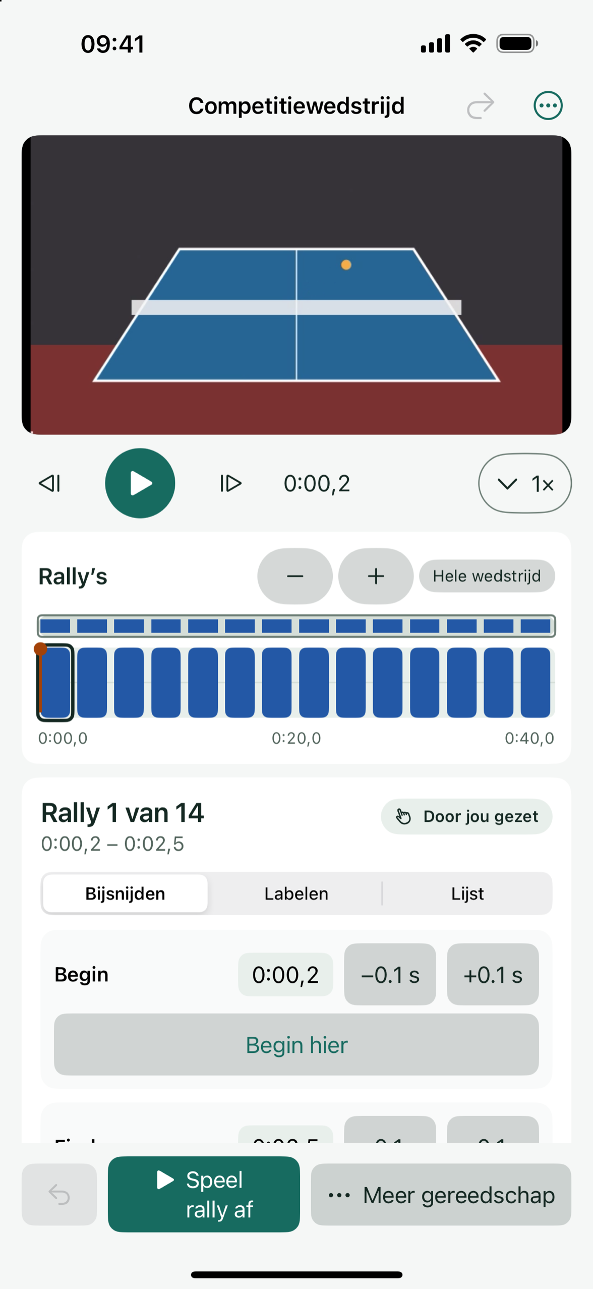 Het beoordelingsscherm van Patemo met de wedstrijdvideo, een tijdlijn met rally’s en de knoppen om bij te snijden, te splitsen en samen te voegen.